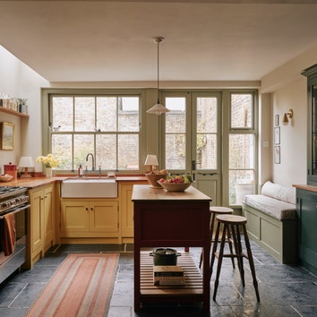 An atmospheric 18th-century workers' cottage in historic Greenwich